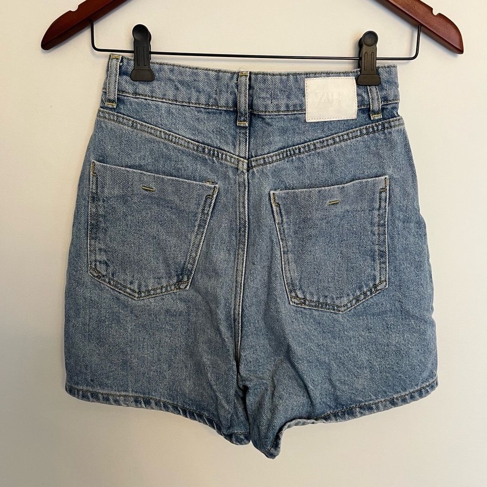 Zara Classic Blue Denim Women's Shorts size 2 - Picture 5 of 6